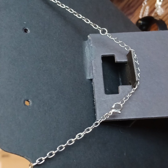 Blissfully Bubbly - Iridescent necklace 🍉 - Picture 2 of 4